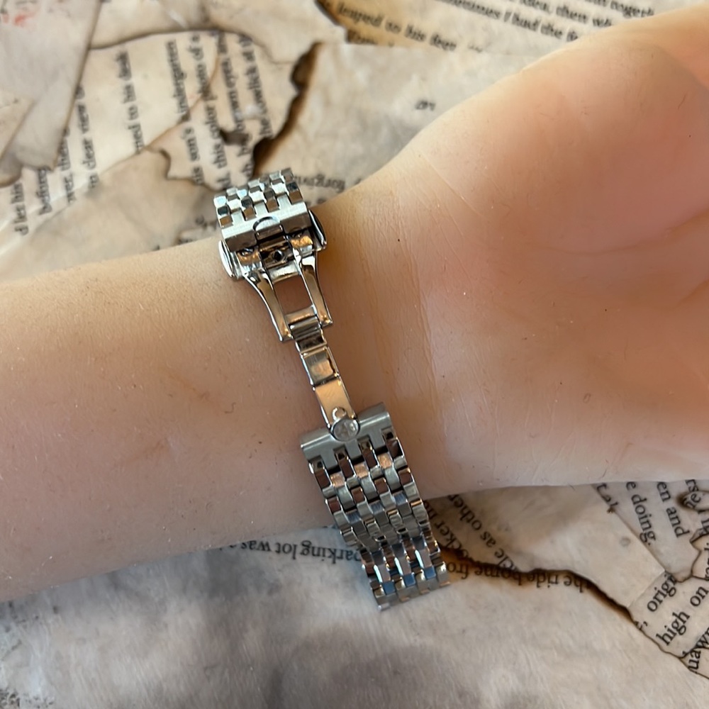Tory Burch - Picture 3 of 3